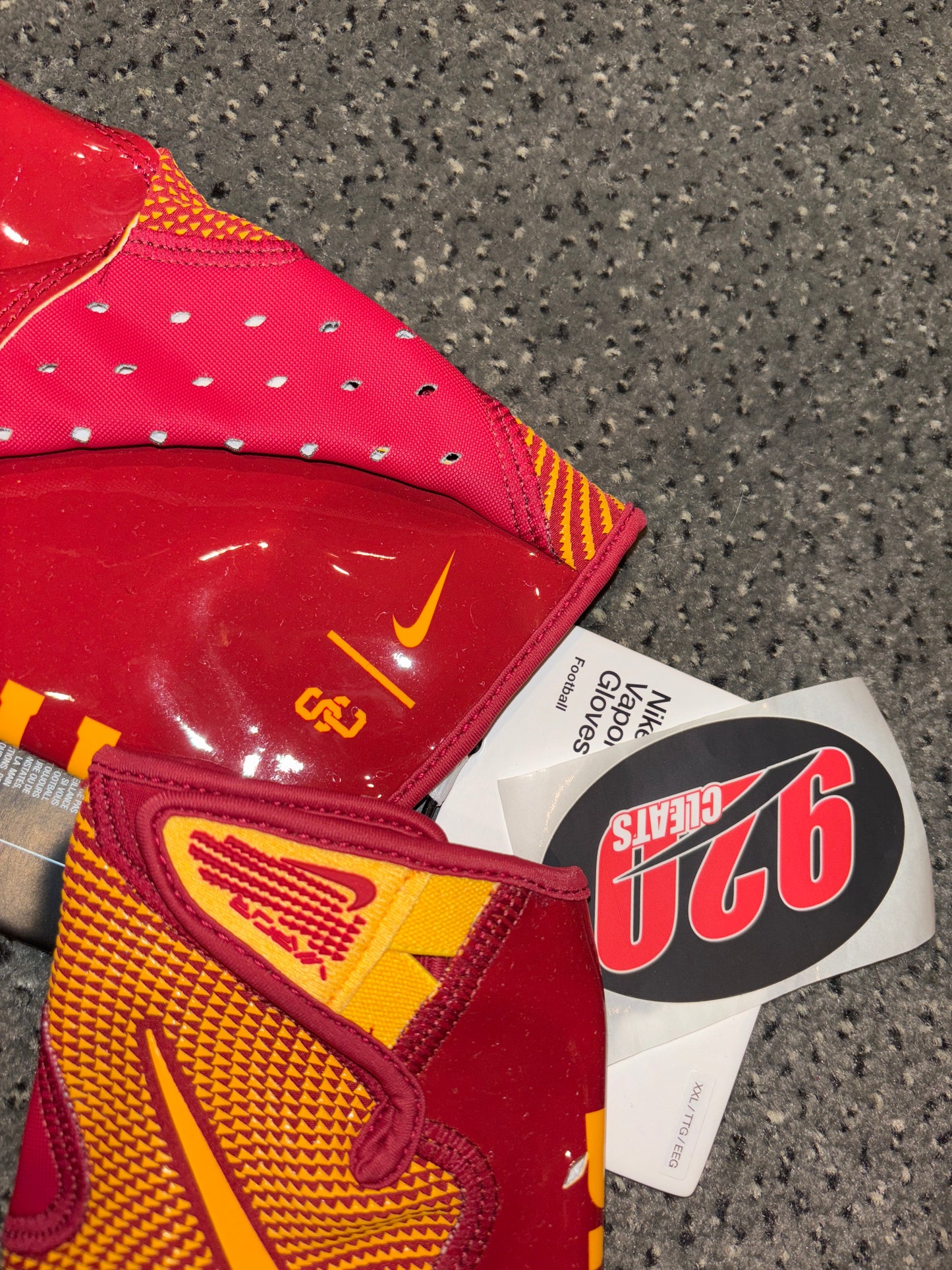 USC Gloves