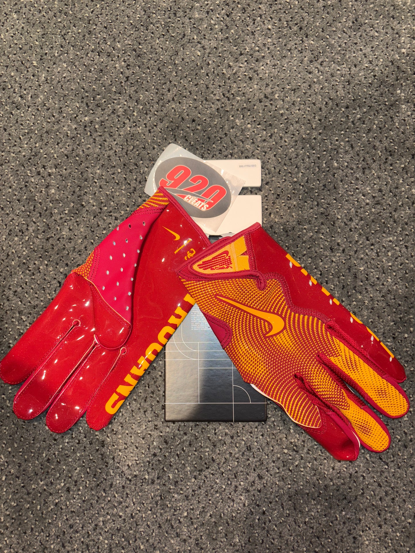 USC Gloves