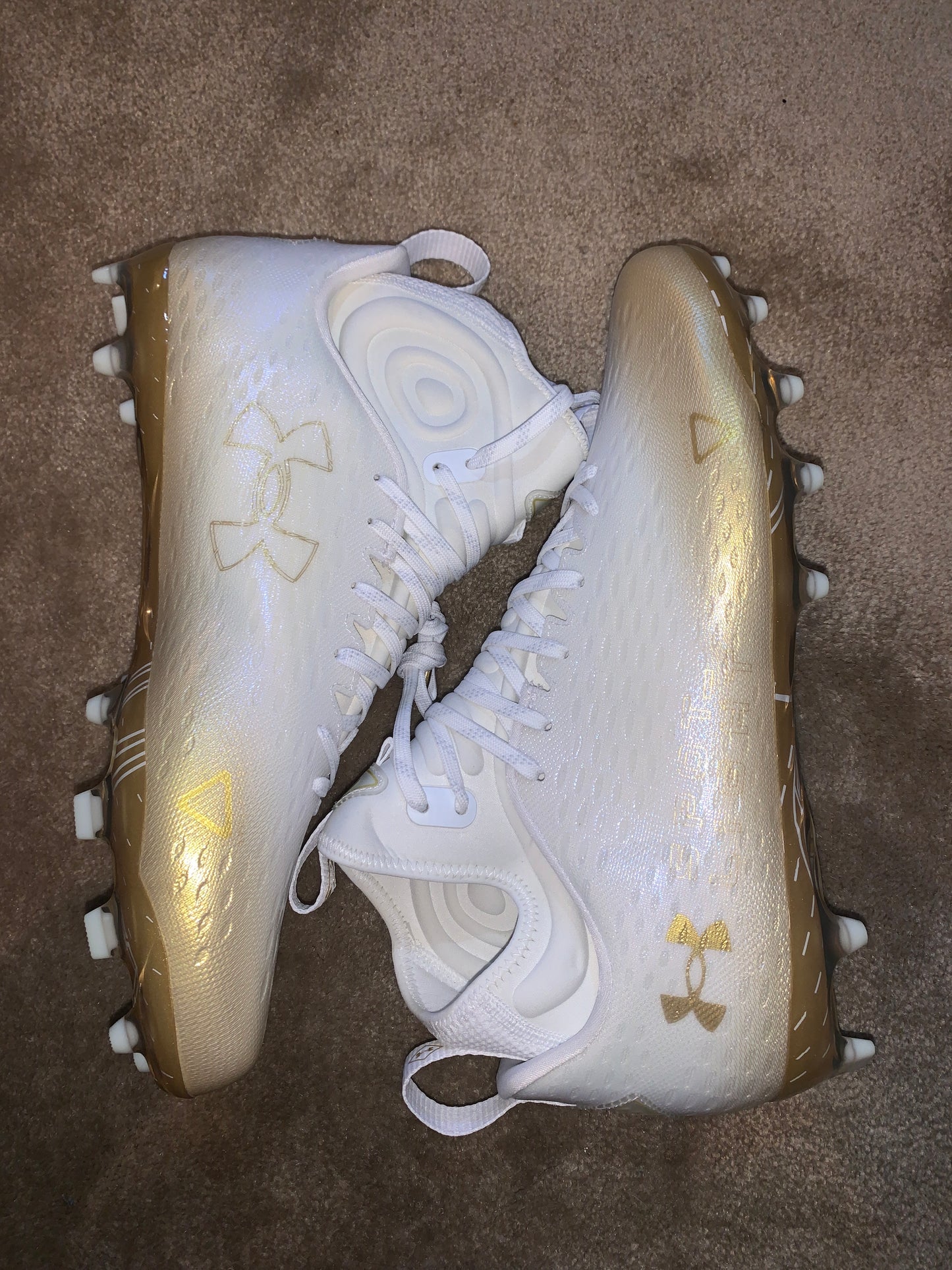 UA Spotlight Lux MC 2.0